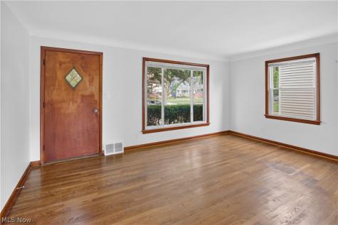 4462 South Hills Drive Cleveland OH 44109