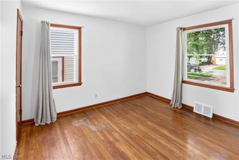 4462 South Hills Drive Cleveland OH 44109