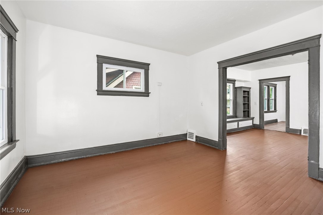 6704 Owosso Avenue Cleveland OH 44105