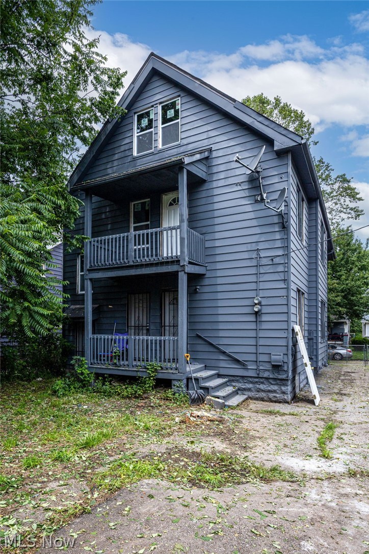 6704 Owosso Avenue Cleveland OH 44105