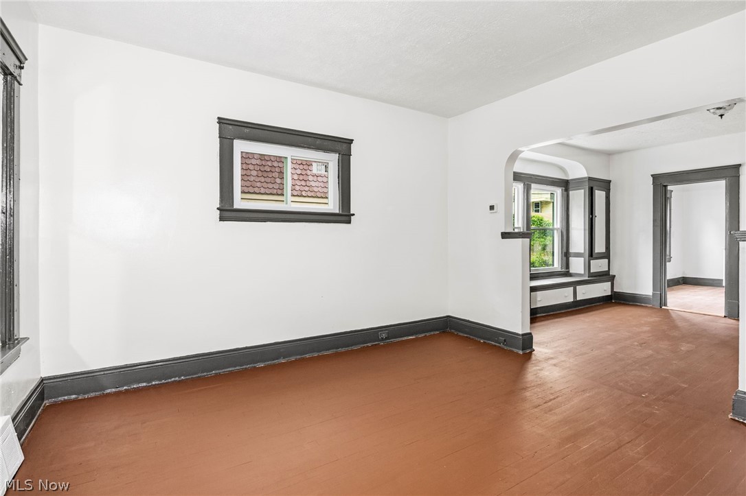 6704 Owosso Avenue Cleveland OH 44105