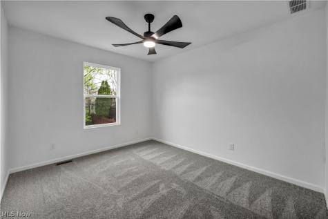15321 Longvale Maple Heights OH 44137