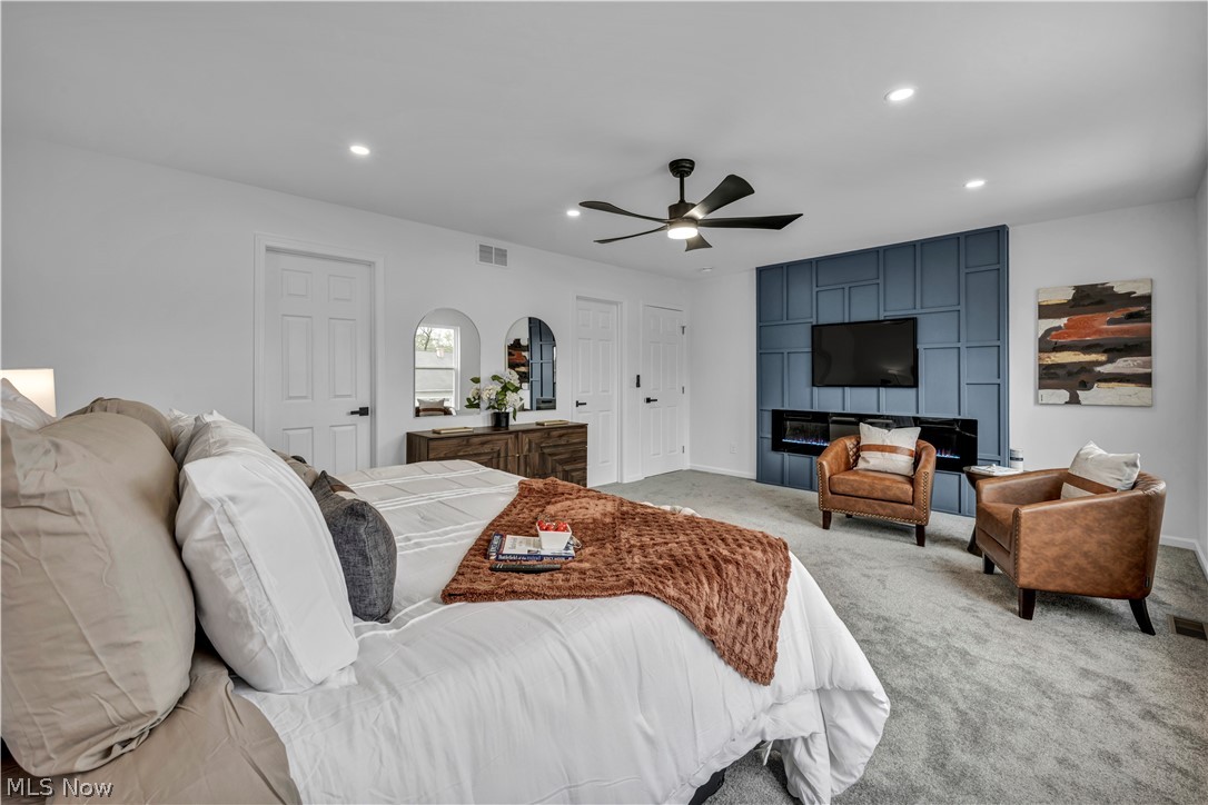 15321 Longvale Maple Heights OH 44137