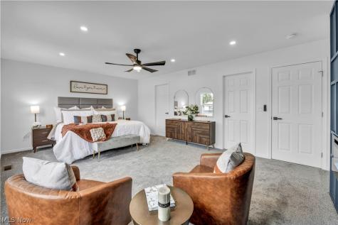 15321 Longvale Maple Heights OH 44137