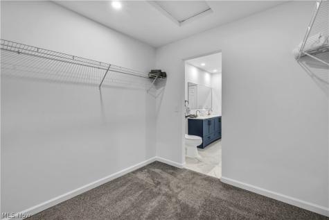 15321 Longvale Maple Heights OH 44137