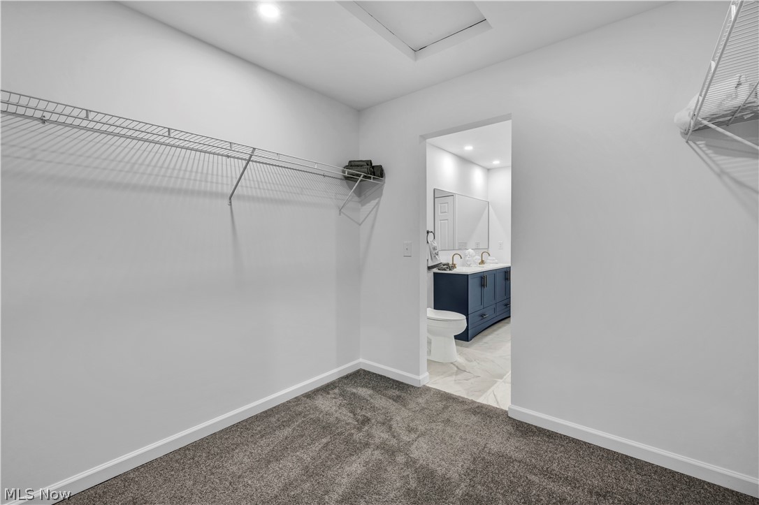 15321 Longvale Maple Heights OH 44137