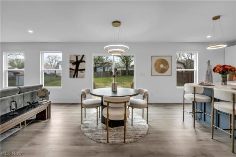 15321 Longvale Maple Heights OH 44137