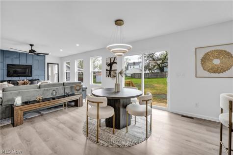 15321 Longvale Maple Heights OH 44137