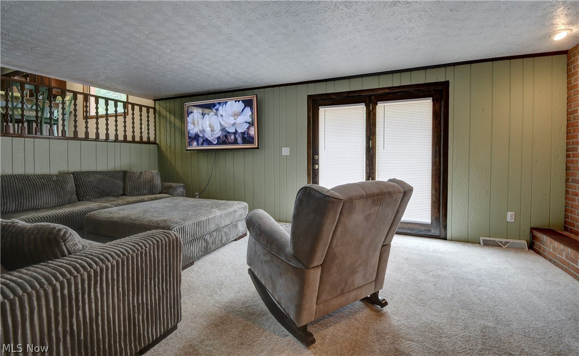 9722 Hess Mill Road NE Bolivar OH 44612