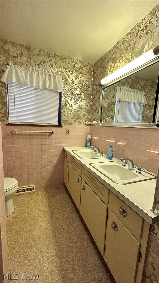 1563 E 196th Street Euclid OH 44117