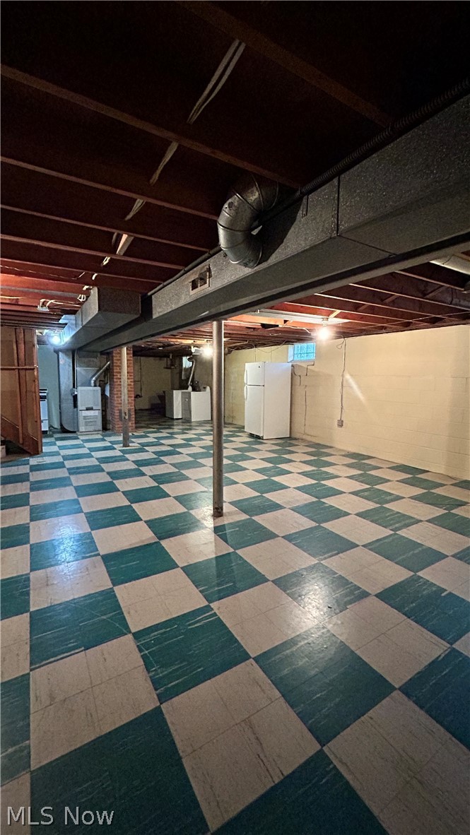 1563 E 196th Street Euclid OH 44117