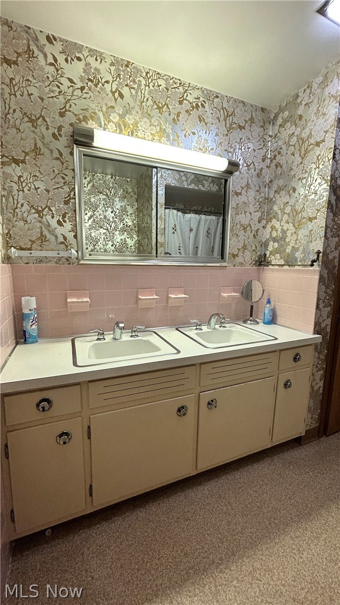 1563 E 196th Street Euclid OH 44117