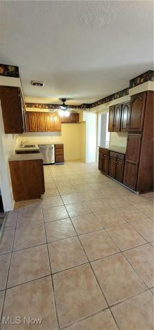 1951 E 39th Street Lorain OH 44055