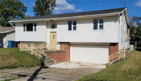 1951 E 39th Street Lorain OH 44055