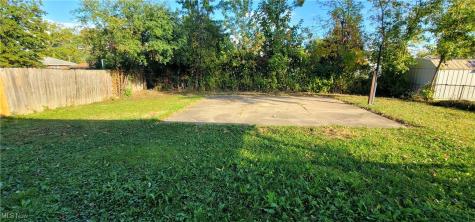 1951 E 39th Street Lorain OH 44055