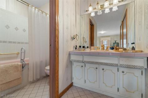 525 Narragansett Drive Tallmadge OH 44278