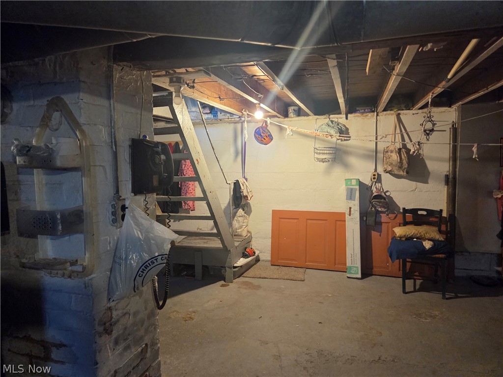 10918 Oliver Road Cleveland OH 44111