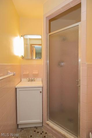 468 High Street Elyria OH 44035