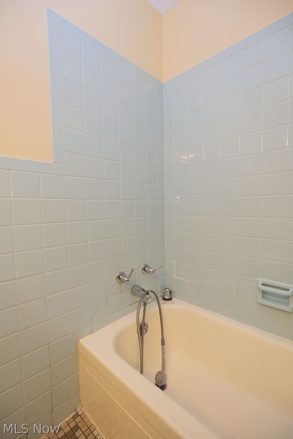 468 High Street Elyria OH 44035