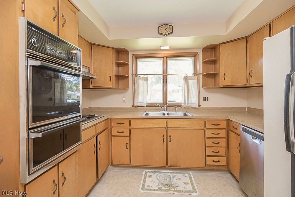 468 High Street Elyria OH 44035