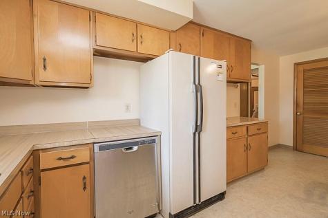 468 High Street Elyria OH 44035