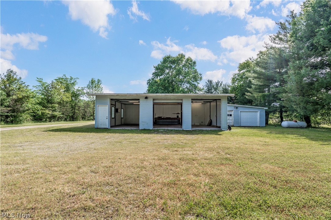 4659 State Route 39 NE New Philadelphia OH 44663