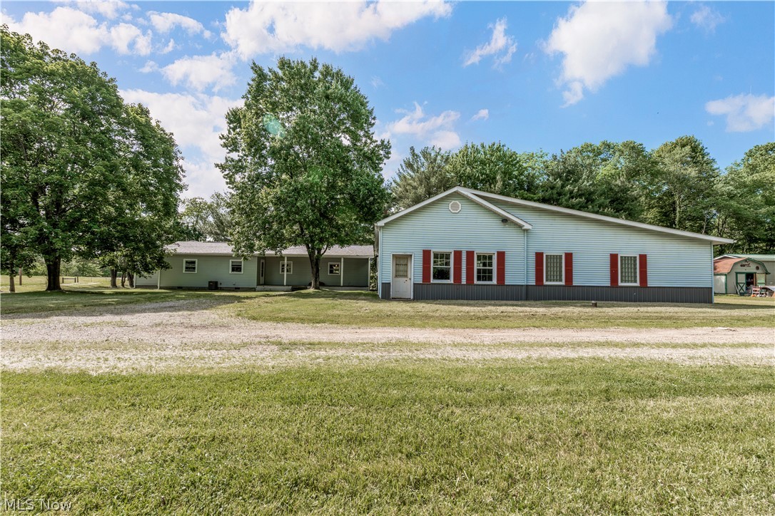 4659 State Route 39 NE New Philadelphia OH 44663