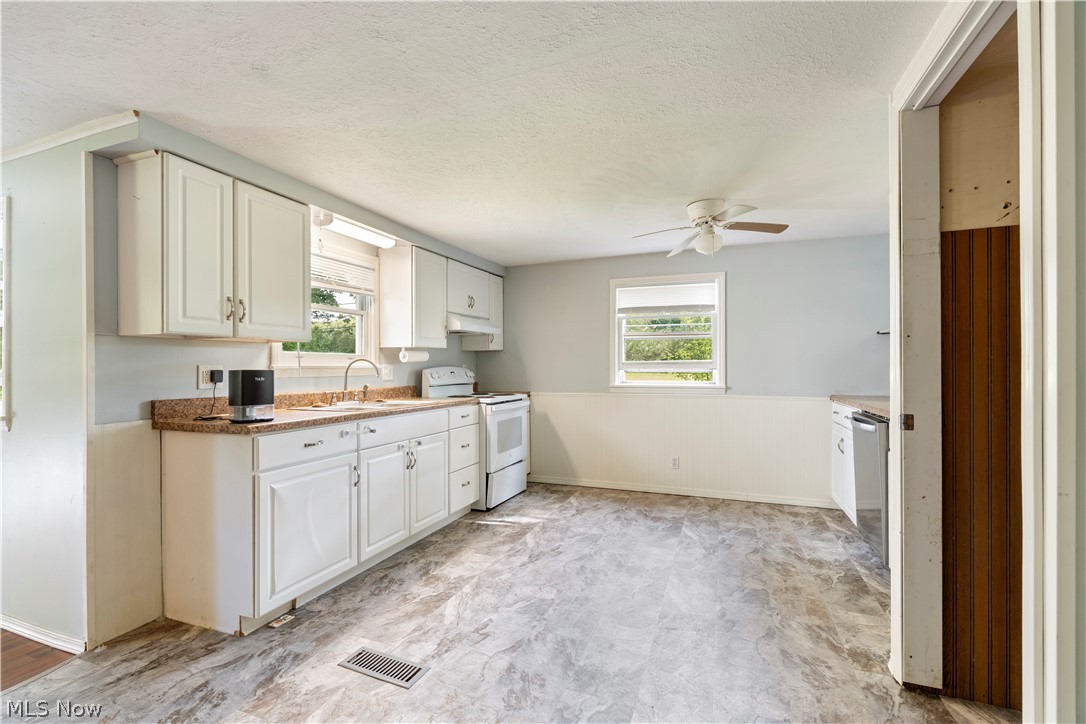 4659 State Route 39 NE New Philadelphia OH 44663