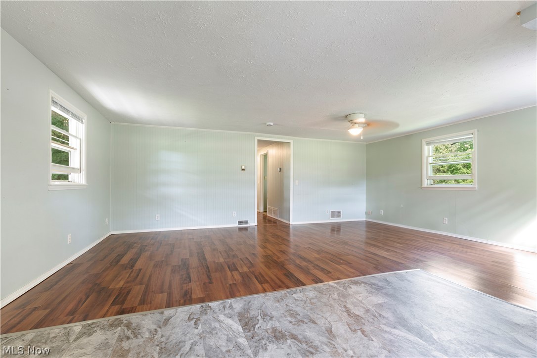 4659 State Route 39 NE New Philadelphia OH 44663