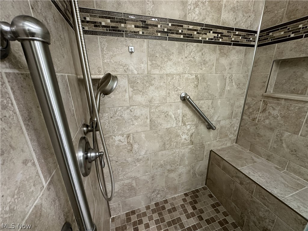 7249 Regal Drive North Kingsville OH 44068