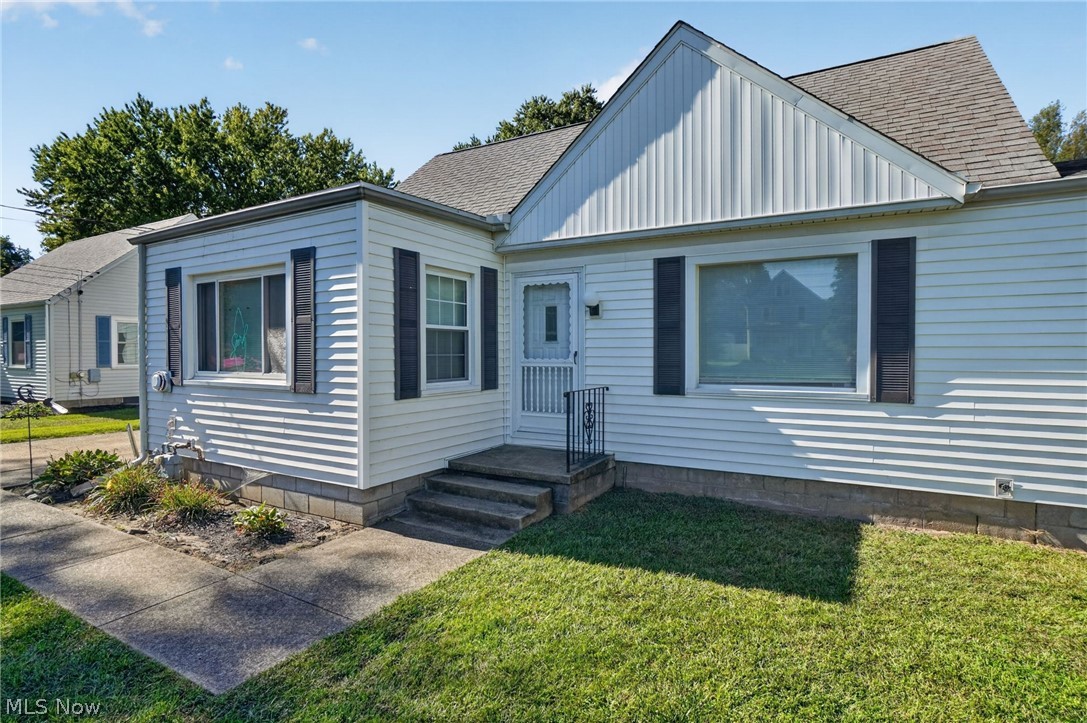 2825 E Center Street Conneaut OH 44030