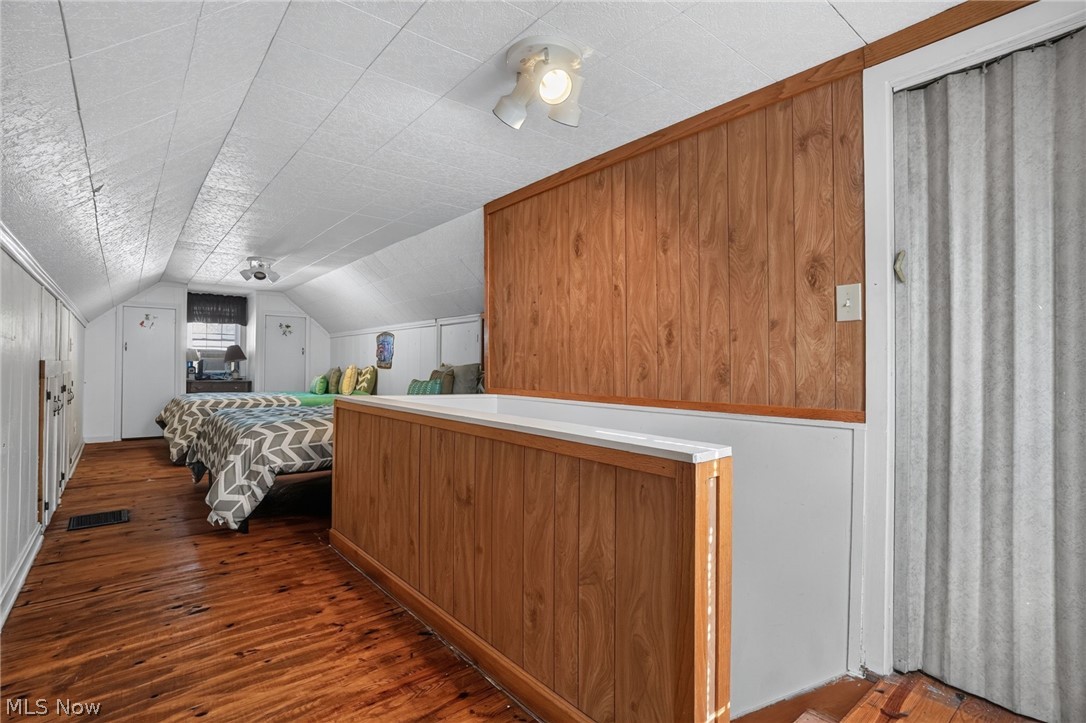 2825 E Center Street Conneaut OH 44030
