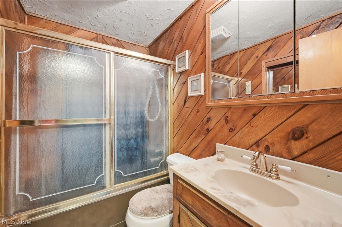 2258 Howland Wilson Road Cortland OH 44410