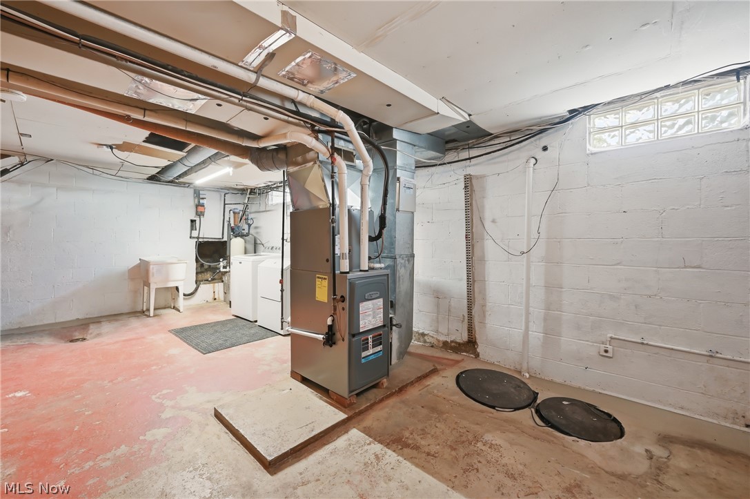 2258 Howland Wilson Road Cortland OH 44410
