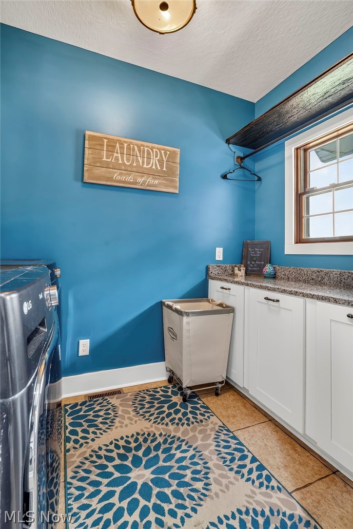 1029 Baird Avenue SE Paris OH 44669
