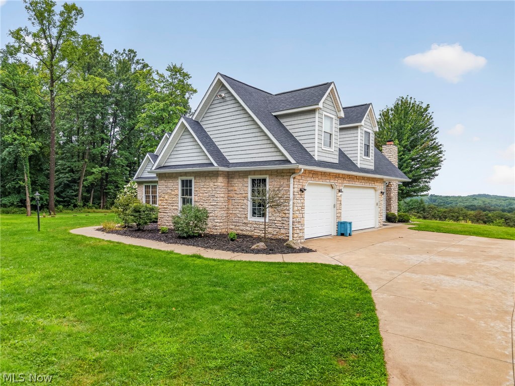 1029 Baird Avenue SE Paris OH 44669
