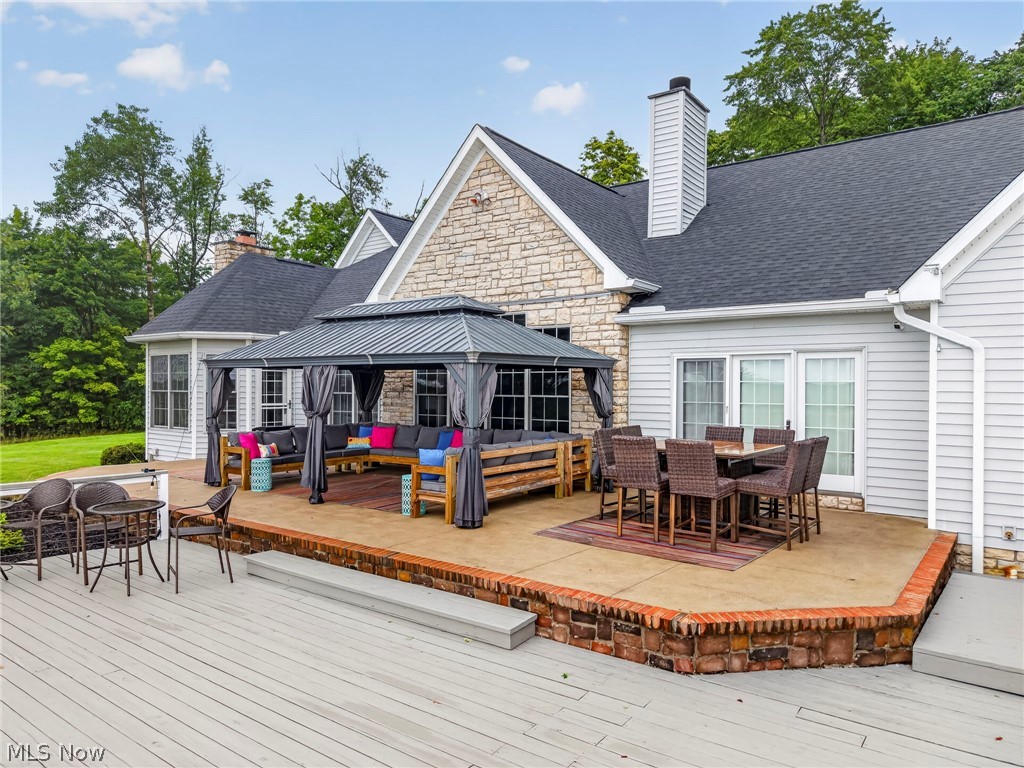 1029 Baird Avenue SE Paris OH 44669