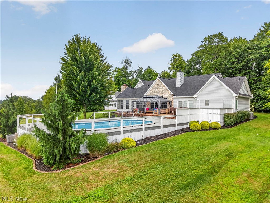 1029 Baird Avenue SE Paris OH 44669