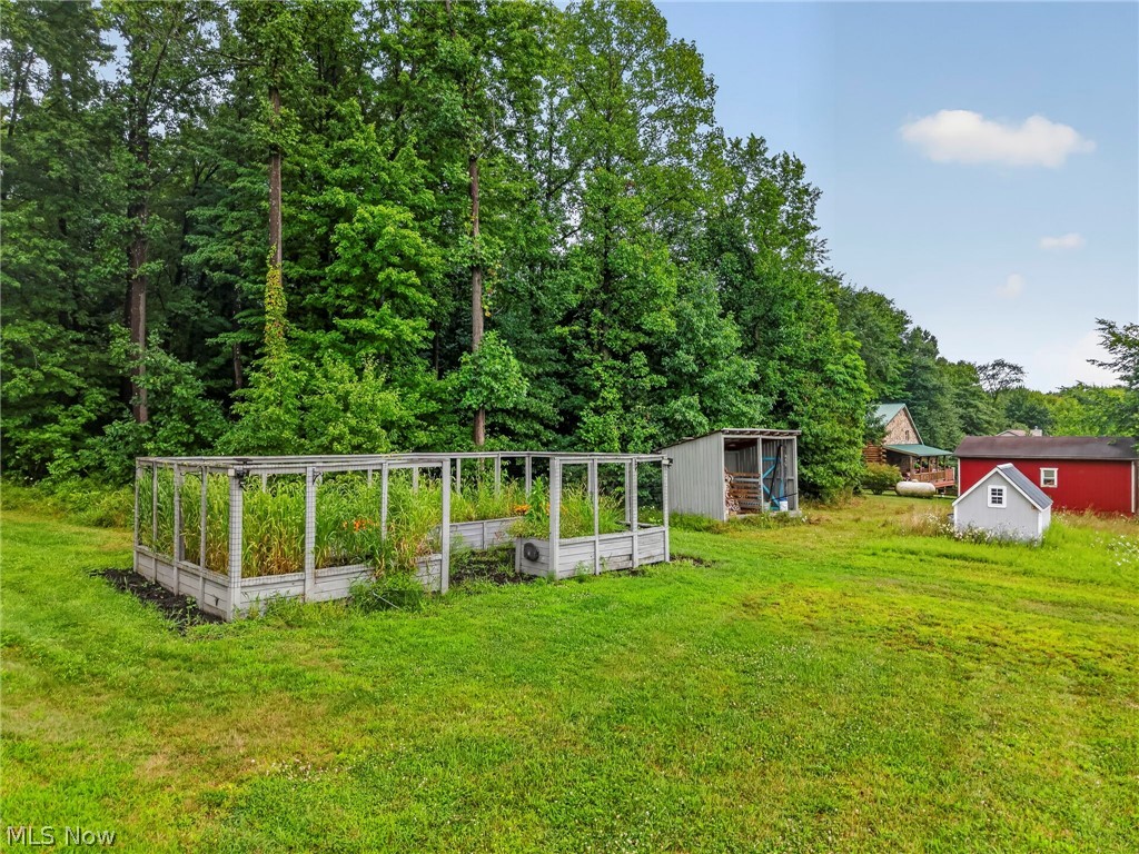 1029 Baird Avenue SE Paris OH 44669