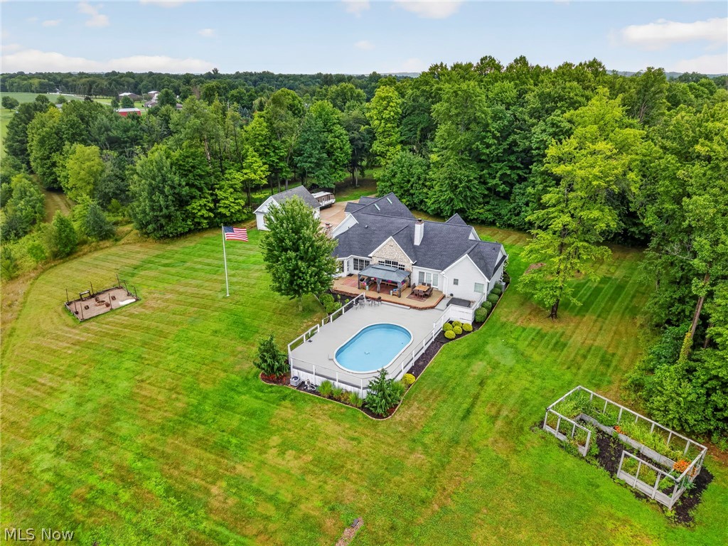 1029 Baird Avenue SE Paris OH 44669