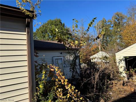 558 Arden Avenue Steubenville OH 43952