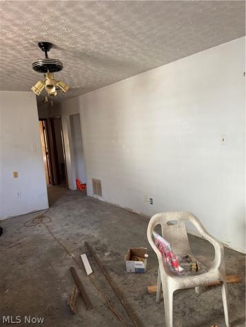 558 Arden Avenue Steubenville OH 43952
