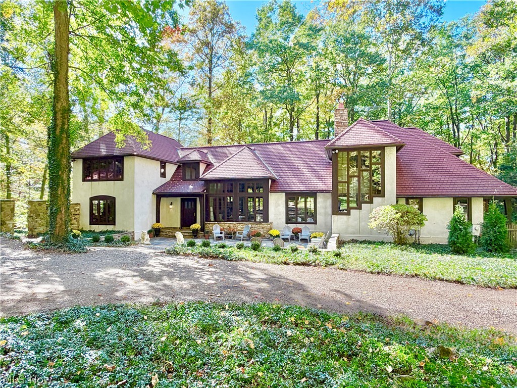 2040 County Line Road Gates Mills OH 44040