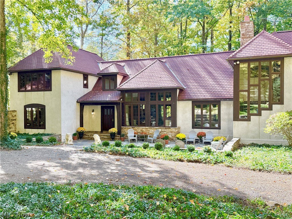 2040 County Line Road Gates Mills OH 44040