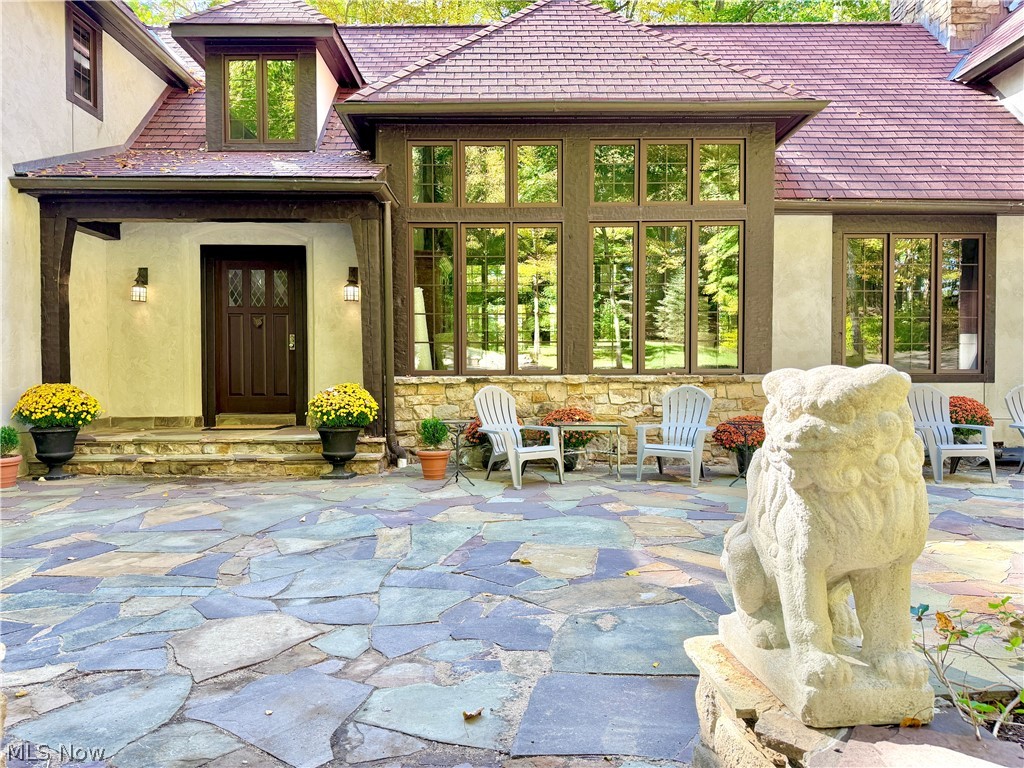 2040 County Line Road Gates Mills OH 44040