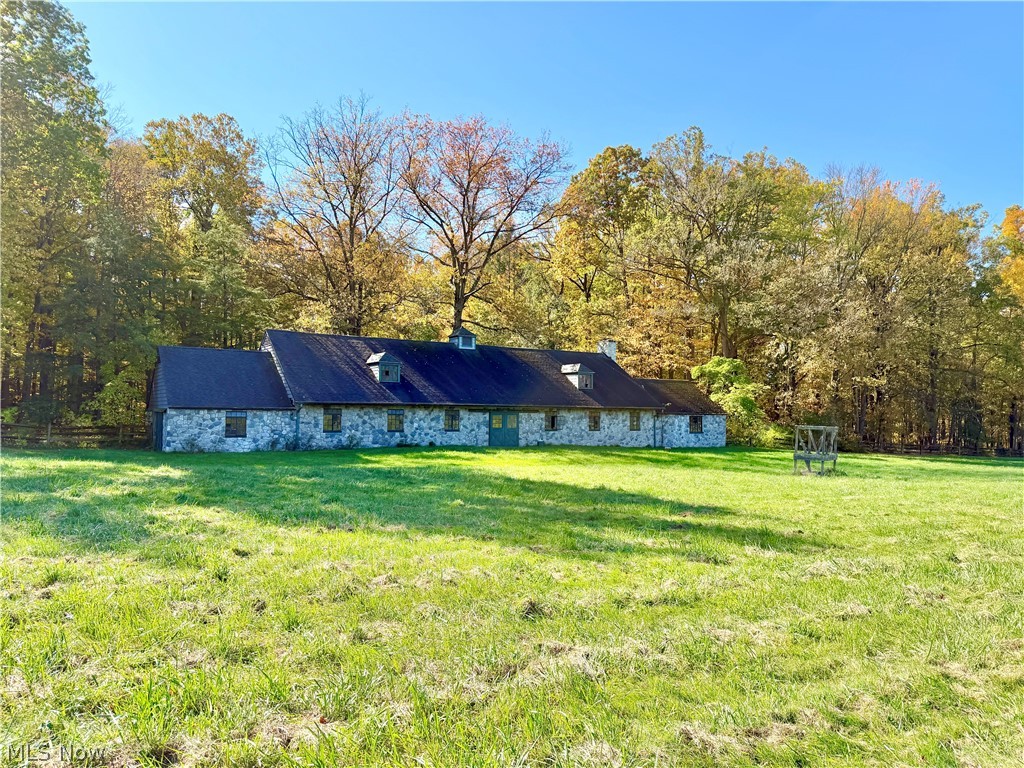 2040 County Line Road Gates Mills OH 44040