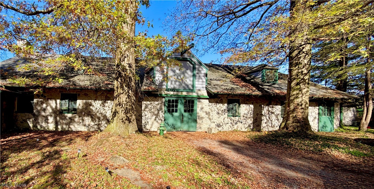 2040 County Line Road Gates Mills OH 44040