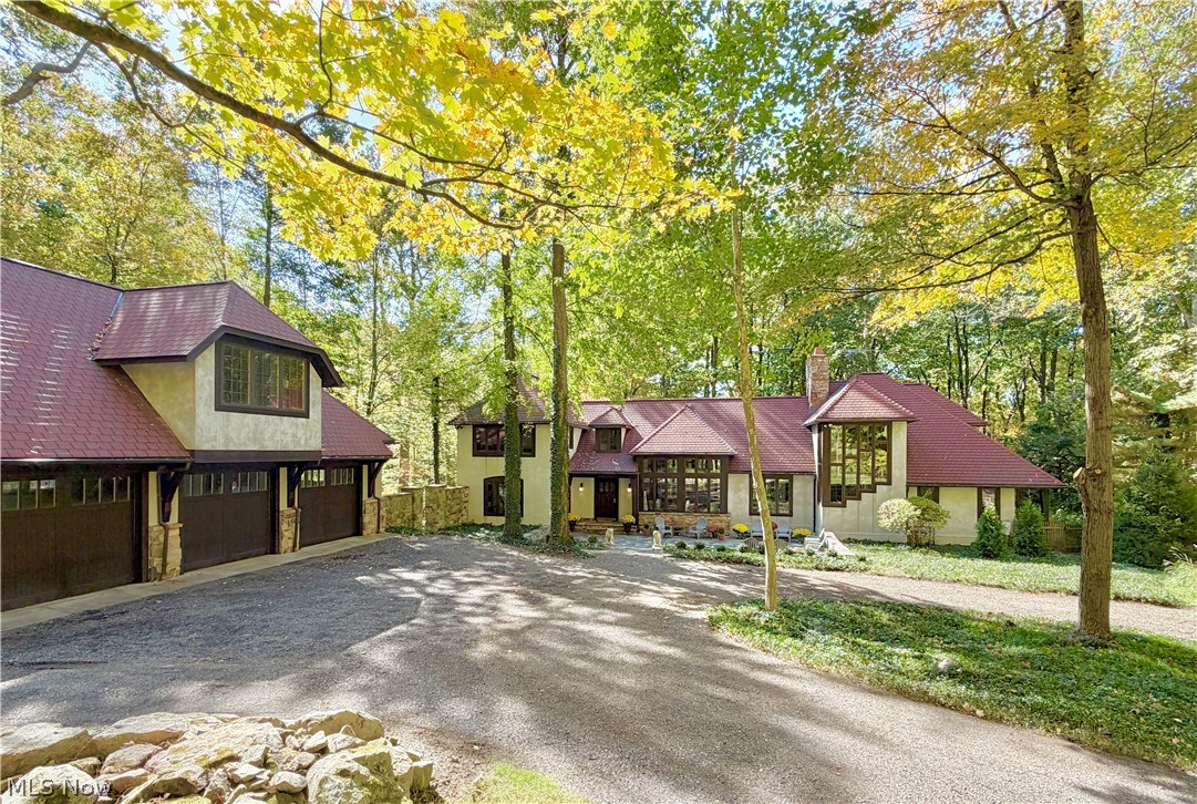 2040 County Line Road Gates Mills OH 44040