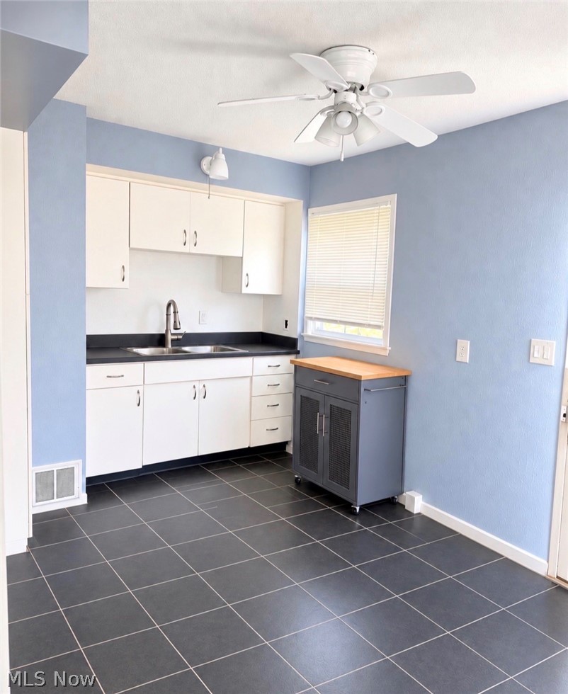 588 Adelaide Avenue SE Warren OH 44483