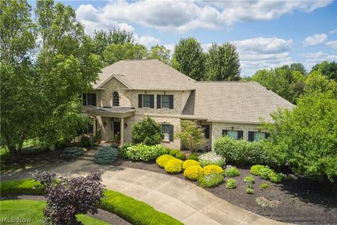 662 Heatherleigh Drive Akron OH 44333